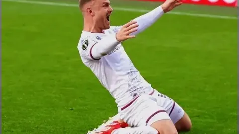 国足新归化球员亮相，澳大利亚力克印尼，日本小胜巴林，今晚23人名单揭晓